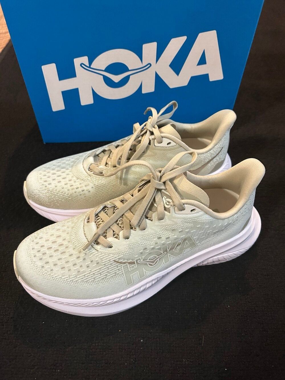HOKA Mach oyster athletic training running lace up shoes sneakers women’s 8 new